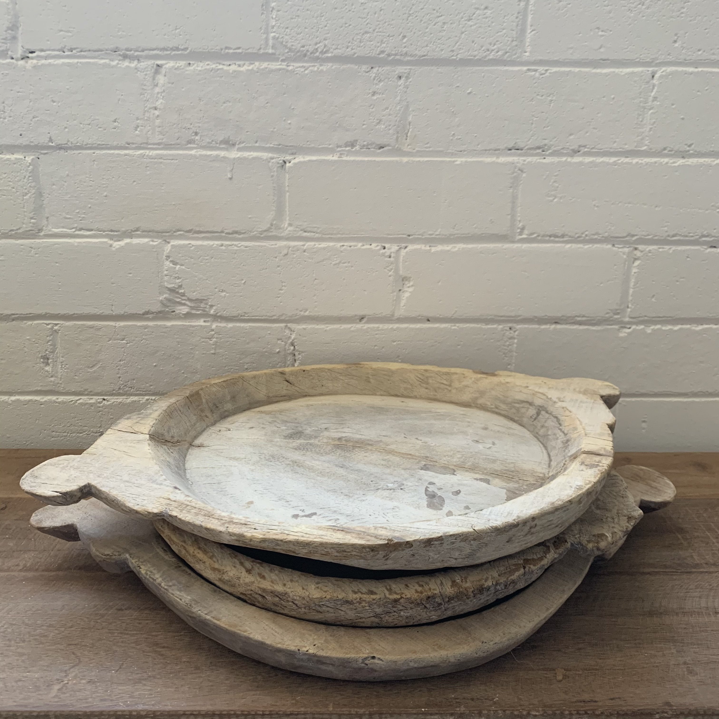 Wood round shallow plate